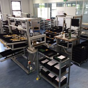 Mit Hilfe einer Wertstromanalyse hat Turck Duotec im Rahmen seines Lean-Managemeant-Projekts auch die Arbeitsplätze optimiert.