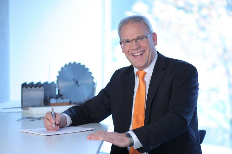 Dr. Stefan Brand, Geschäftsführer der Vollmer Gruppe, zum Grindtec-Auftritt: „Mit Vgrind 160 wollen wir ein neues Geschäftsfeld aufbauen und uns im Markt des Werkzeugschleifens etablieren.“ (Bild: Vollmer)