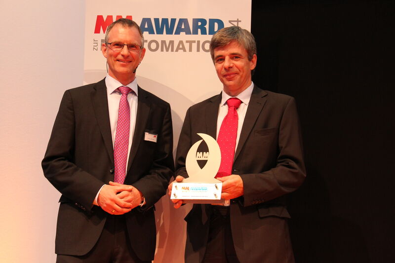 Kategorie Sensorik: Dipl.-Ing. Lars Dittmar, Geschäftsführer der DS Automation GmbH (rechts), mit MM-Chefredakteur Frank Jablonski. (Bild: Schreier)