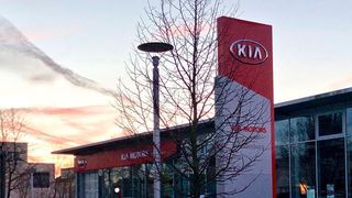 Das Autohaus Hans Brandenburg verkauft künftig auch Kia-Fahrzeuge. (Hans Brandenburg)