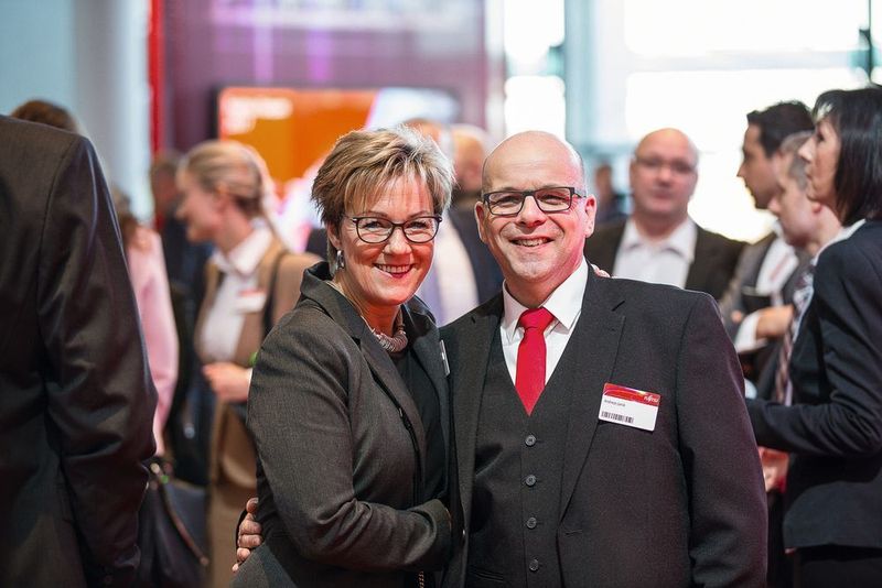 Raum und Zeit für Begegnungen... (Fujitsu)