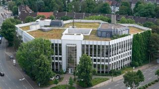 Das Gebäude an der Ruhrallee 80 in Essen, genannt Ruhrturm2, war schon Ruhrgas-Zentrale und auch schon einmal Heimat für ein Rechenzentrum.  (Fakt AG)