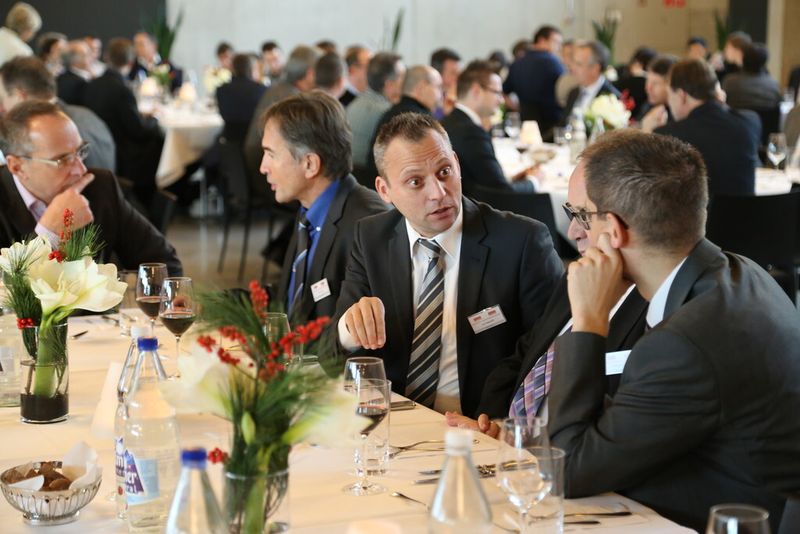 Gute Gespräche während eines feinen Essens gehörten ebenfalls zum SMM Kongress. (Bild: Matthias Böhm)