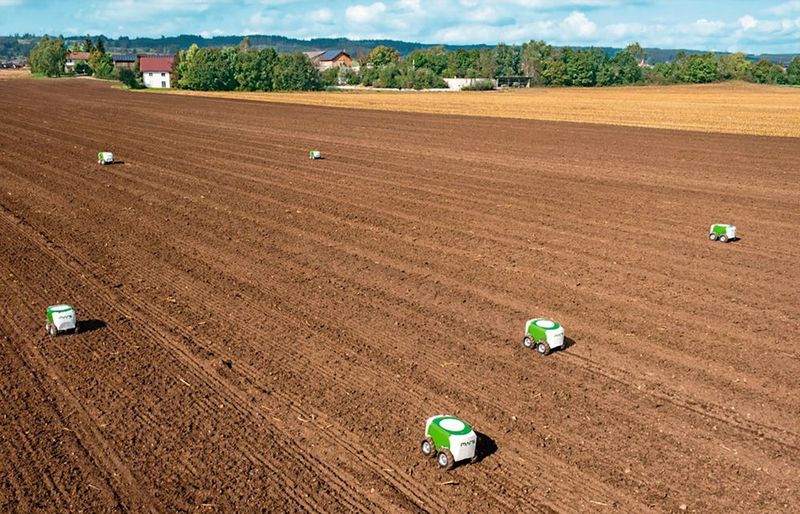 MARS, ein marktfähiger, preisgekrönter landwirtschaftlicher Roboterschwarm für hochpräzises Pflanzen. (Echord++/Agco)