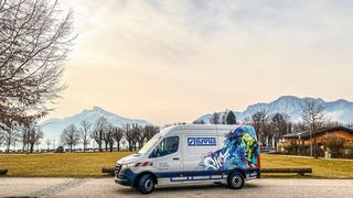 Messdienstleister Nivus verfügt über ein großes Team sowohl mit ausgebildeten Fachkräften als auch voll ausgestatteten Einsatzfahrzeugen und bietet viele weitere Messdienstleistungen im Bereich Wasser und Abwasser an. (Bild: Nivus)