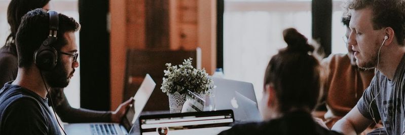 Zufrieden mit der Arbeit: 81 Prozent der Angestellten in Deutschland sind (sehr) glücklich, in den USA sind es allerdings ganze 93 Prozent.(Bild:  gemeinfrei / Unsplash)