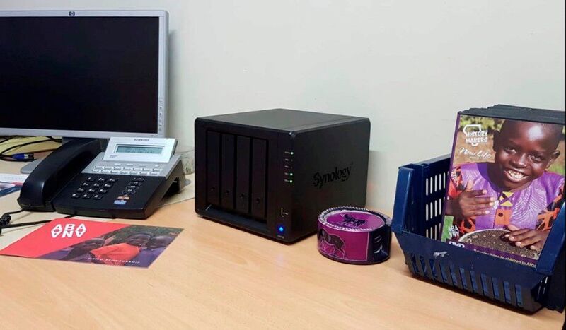 Das neue RAID-Storage-System mit vier 4-TB-N300-NAS-HDDs von Toshiba im Abaana-Büro. (Bild: Abaana)