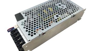 Das Daitron-Low-Ripple-Schaltnetzteil RFS50 ist mit drei Leistungsstufen zwischen 50 und 300 Watt erhältlich. Es hat einen geringen Ableitstrom und ist für Betriebstemperaturen zwischen -10 bis +60 °C geeignet.  (Bild: Leber Systemtechnik)