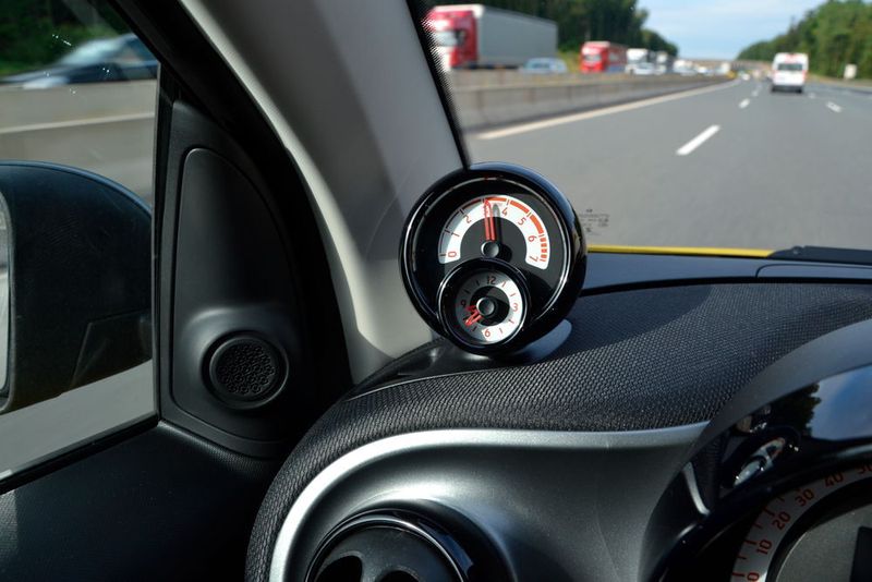 Das macht derzeit auch keinen Unterschied. Auf der A3 geht es zwischen Würzburg und Frankfurt aufgrund vieler Großbaustellen nur sehr gemütlich vorwärts. (Michel / »kfz-betrieb«)