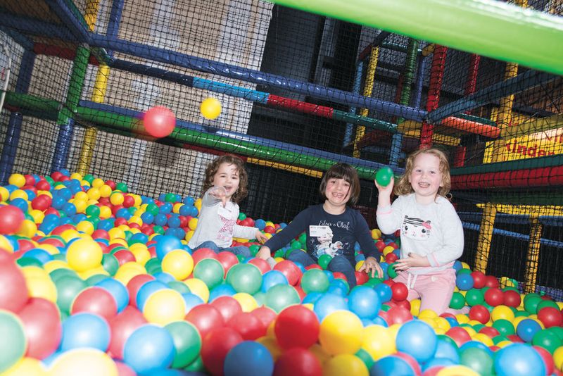 Im Spieleparadis hatten auch die Kinder hatten ihren Spaß. (52Grad Wagner Deters-Prohl GbR)