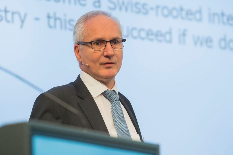 Andreas Löwenstein, CEO und VR-Mitglied Marenco Swisshelicopter AG, faszinierte die Zuhörer mit der jungen, vielversprechenden Unternehmensgeschichte, die nur Dank einem etwas 