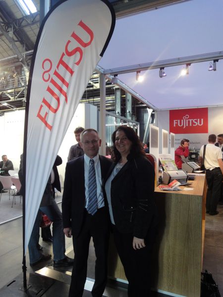 Jörg Brünig, Fujitsu, und Lilli Kos, IT-BUSINESS (Archiv: Vogel Business Media)
