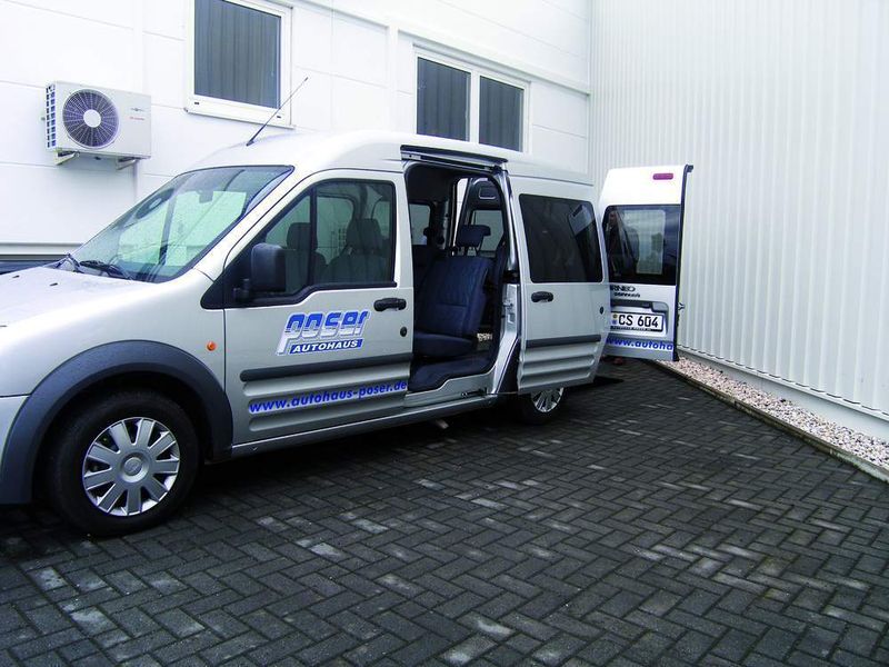 Für die behinderten Kunden steht als Ersatzauto ein speziell umgerüstetes Fahrzeug bereit. (Archiv: Vogel Business Media)