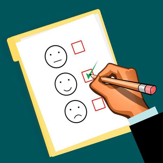 Die VAA-Mitglieder stellen ihren Unternehmen weiterhin ein ordentliches Zeugnis für die Arbeitsbedingungen aus.(Bild:  gemeinfrei /  Pixabay)