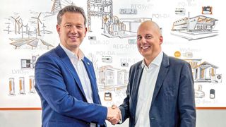 Raphael Wyder, Geschäftsführer, A. Eberle Schweiz AG (rechts) und Dr.-Ing. Thomas Smolka, Geschäftsführer/CSO, A. Eberle GmbH & Co. KG.
 (Bild: A. Eberle)