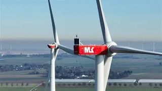 Gut 60 Prozent mehr Energiegewirbel! Mit einem Auftrag über sieben Windkraftturbinen des Typs „N149/5.X“ (rechts) hilft die Nordex Group nun dabei mit, die Windkraftbedeutung des Bundeslandes Schleswig-Holstein deutlich zu erhöhen ... (Bild: Nordex Group)