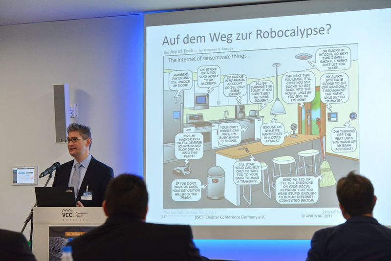 Auf dem Anwenderkongress „Produktion 4.1 - Vom 4.0 Hype zum Handeln“ am 7. November 2017 im Vogel Convention Center Würzburg haben die Teilnehmer gelernt, welche Excellence-Lösungen Industrie 4.0 für die Optimierung von Produktion und Instandhaltung bieten. (Vogel Business Media)
