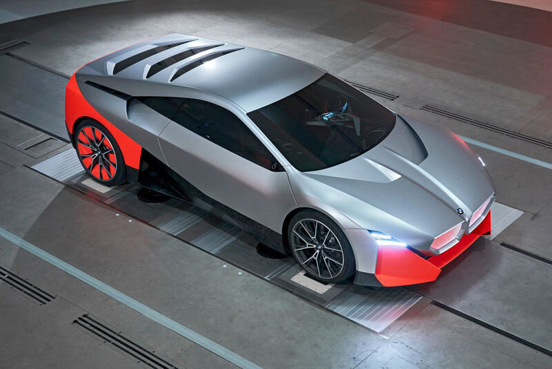 Optisch ist das Zukunftsmobil in der Vergangenheit der Marke geerdet. (BMW)
