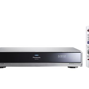 Panasonic will den BD10 ab April in Silber und Schwarz anbieten.