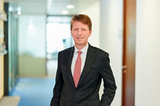 Il dott. Wolfgang Kazmierowski è amministratore delegato di DC Advisory Germania. La sua attività di consulenza si concentra sul settore industriale, in particolare sui settori farmaceutico e chimico.(Immagine: DC Advisory)