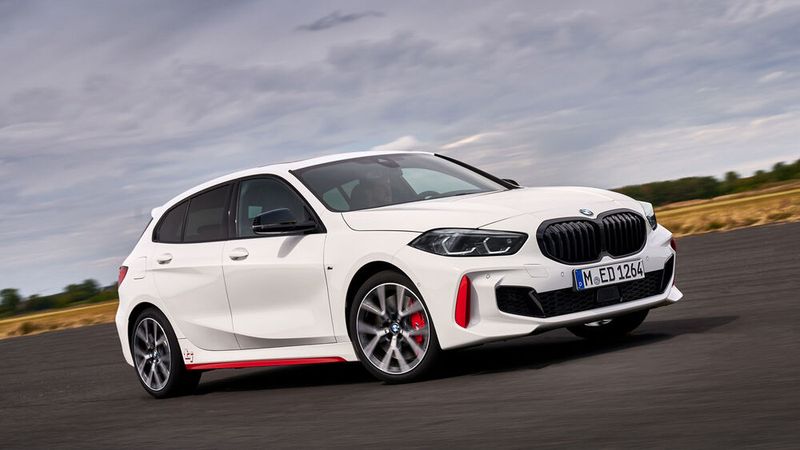 Der BMW 128 ti tritt gegen Golf GTI & Co. an. (Bild: BMW)