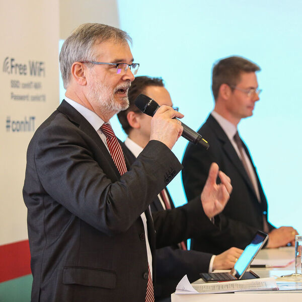 Hans-Peter Bröckerhoff (Geschäftsführer HEALTH-CARE-COM) erklärte im „focus“, wie der Patient in die Telematikinfrastruktur integriert werden kann? (Messe Berlin GmbH)