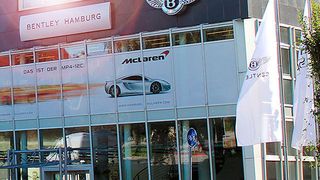 Der Bentley-Standort von Kamps in Hamburg ist „Bester Händler in Europa“ der Luxusmarke. (Foto: Kamps)