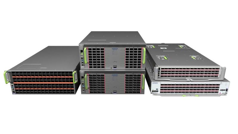 Die 7060XE7-Serie ist die erste Etherlink-Plattform, die Arista explizit als Rack-Scale-System statt als Einzelswitch positioniert – mit Varianten für Luft- und Flüssigkeitskühlung.(Bild:  Arista)