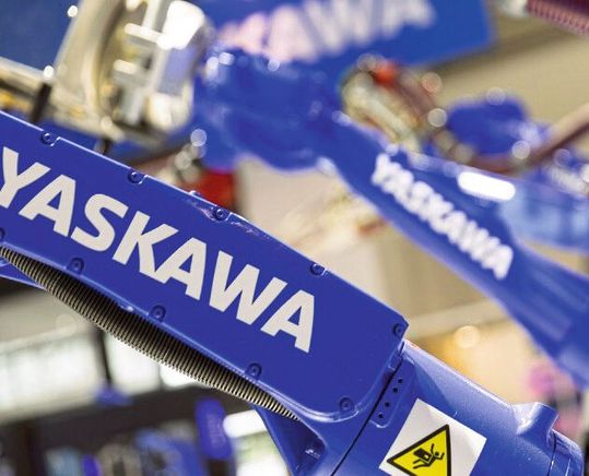 Bald ist wieder die Messe Schweissen & Schneiden in Essen. Hier können Sie schon mal vorab erfahren, was der Roboterspezialist Yaskawa im Rahmen seines Messeauftritts in Halle 5 geplant hat.(Bild:  Yaskawa)