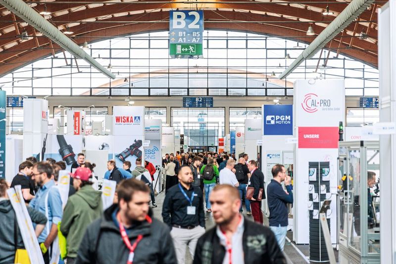 «Uns ist es wichtig, am Puls der Anwender zu sein und die Trendthemen in der Praxis zu verankern. Die all about automation zeigt, was heute bereits möglich ist und wie zukunftweisende Lösungen geplant und umgesetzt werden», so Tanja Waglöhner, Messeleiterin beim Veranstalter Easyfairs. (Bild: Easyfairs)