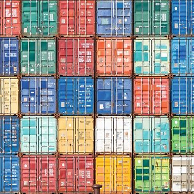 Chinas Exportmasse geht wegen der US-Zölle jetzt zum Großteil andere Wege. Ein ausgemachtes Ziel heißt Deutschland. Das ist mit ein Grund, warum China immer wieder – so auch jetzt – Deutschlands wichtigster Handelspartner ist, gefolgt von den USA. (Bild: © Ralf Gosch - stock.adobe.com)