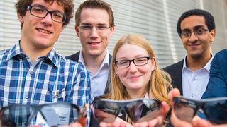 Das Team der TU Darmstadt sicherte sich mit der intelligente Schutzbrille den ersten 1. Platz beim Cosima-Wettbewerb 2013. (Cosima)