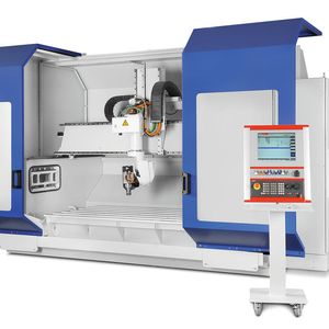 Reichenbacher Hamuel hat speziell für die hochwertige und flexible CNC-Bearbeitung von Kunststoffen und Composites die ECO-LT entwickelt. Zu sehen auf der Composites Europe 2016.