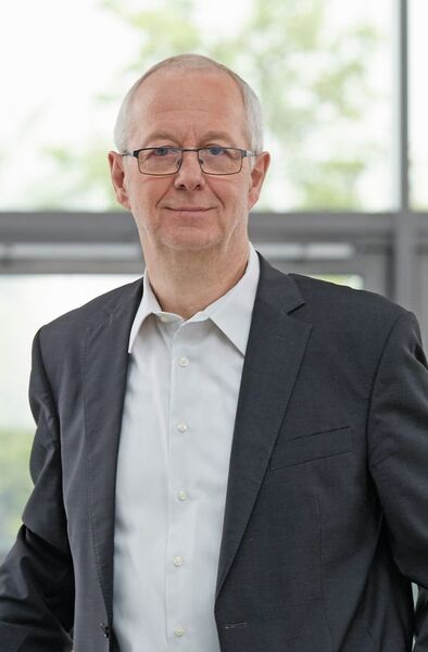 Reinhard Knapp: „Je differenzierter die Prozesse und je ausgefeilter oder komplexer die Arbeitsteiligkeit, desto interessanter werden Cloud- und App-Einsatz.“ (Aucotec)