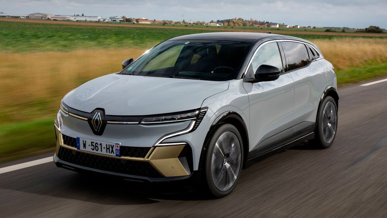Der Mégane E-Tech steht für die Transformation der Marke Renault.(Bild:  Hungary Out/Renault)