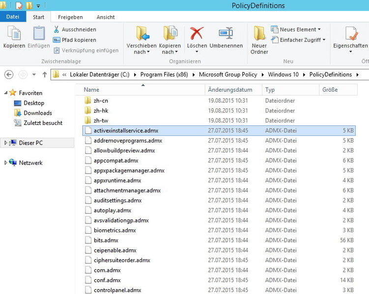 Nach der Installation sind die neuen Gruppenrichtlinienvorlagen mit den Dateiendungen *.admx im Verzeichnis „C:\Program Files (x86)\Microsoft Group Policy\Windows 10\PolicyDefinitions“. Im Verzeichnis sind außerdem die Sprachdateien (*.adml) gespeichert. Administratoren kopieren all diese Dateien ins Verzeichnis „C:\Windows\PolicyDefinitions“ oder den zentralen Speicher für Gruppenrichtlinien, wenn ein solcher angelegt wurde. (Bild: Thomas Joos)