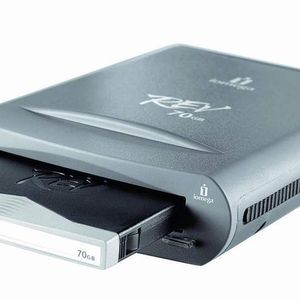 Wechselfestplatten mit proprietärer Datenträger-Technik, hier das REV-System von Iomega, sind nicht nur für den mobilen Einsatz geeignet, sondern sind auch vollwertige Backup-Lösungen.