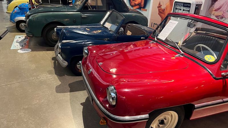Sehenswert: deutsche Kleinstwagen der Wirtschaftswunderzeit, ausgestellt im Zylinderhaus-Museum in Wolfsburg (Bild: autodrom )