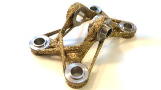 Auf dem »Automobil Industrie Leichtbau-Gipfel« 2016 wird die Faserverbund-Innovation „xFK in 3D“ in einem Workshop am 15. März erstmals live präsentiert; von der Idee bis zum fertigen Bauteil - einem Aggregate-Träger. (AMC)