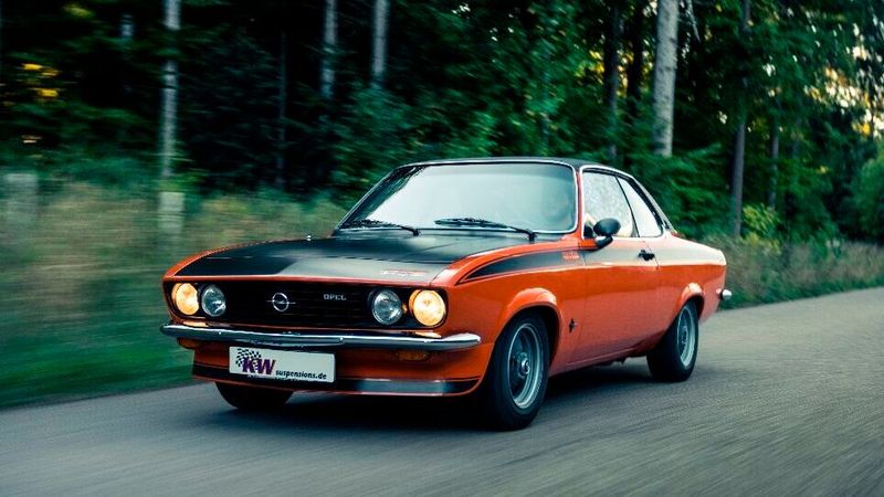 Keine 4.000 Mantas sind in Deutschland mehr zugelassen. Dennoch bietet KW suspenions für Besitzers eines Manta A bzw. B nun ein spezielles Fahrwerk an.(Bild:  KW Systems)