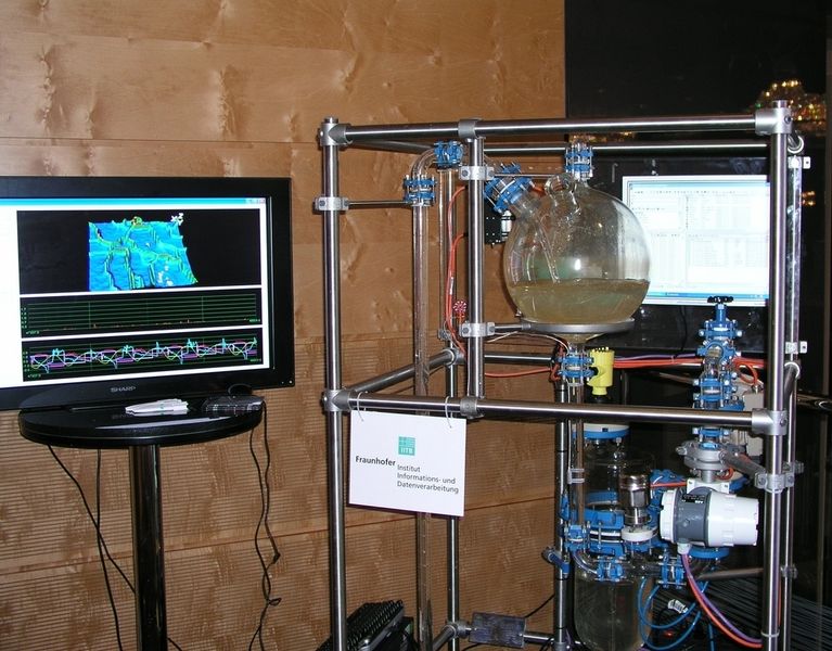 An Informationsständen präsentierten namhafte Unternehmen der Automatisierungsbranche aktuelle Lösungen. (Archiv: Vogel Business Media)