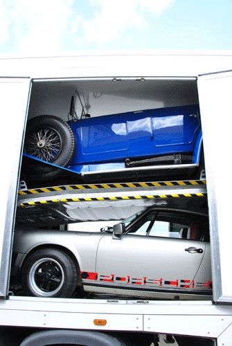 Die Zeitzeugen unterschiedlichster Epochen der Porsche-Geschichte ganz nah beieinander. (Foto: Dominsky)