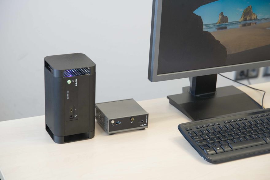 promini-midi-am-arbeitsplatz-side-gro-- (E.E.P.D. Electronic Equipment Produktion & Distribution GmbH)