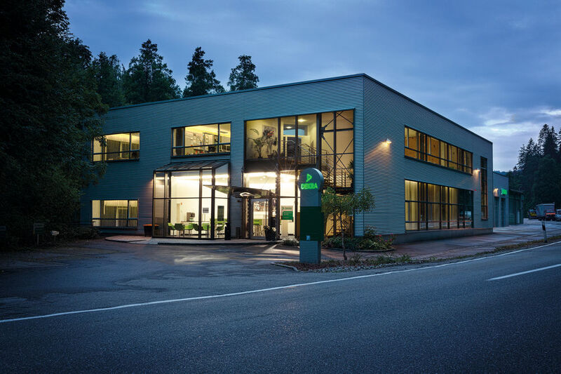 Im neuen Dekra-Bildungszentrum in Altensteig im Schwarzwald werden ab sofort Sachverständige auf ihre Gutachtertätigkeit vorbereitet. (Dekra)
