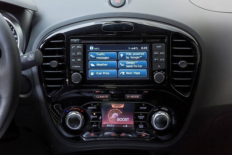 Netter Gag: Im unteren Display lassen sich auf Wunsch Beschleunigungs- und andere Fahrwerte einblenden. (Foto: Nissan)