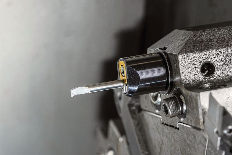 Zum Innenausdrehen setzt Böhm auf den Horn-Supermini des Typs 105. (Bild: Horn/Sauermann)