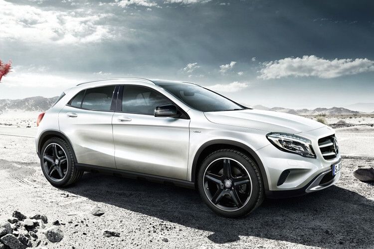 Die „Edition 1“ unterscheiden vor allem optische und Komfort-Details von der Basisversion. So ausgestattet kostet der GLA 6.300 Euro Aufpreis und kann ab Ende November bestellt werden. (Foto: Daimler)