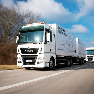 Schon heute wird am Platooning geforscht - noch ohne autonome Lkw.(Bild:  Scania)