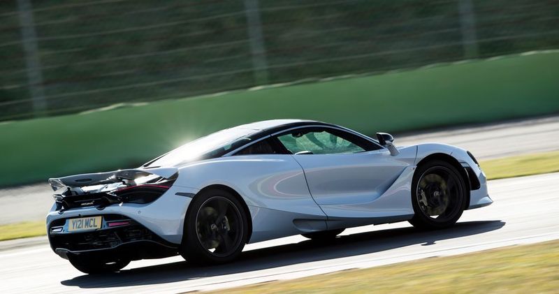 Es ist vor allem die stoische Ruhe, mit der man dieses Auto immer näher ans Limit bringen kann. (McLaren)
