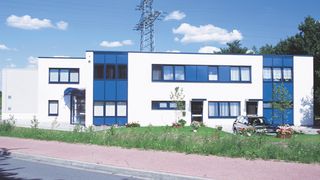 Firmengebäude_vorne ()